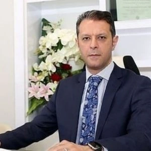 تلفن و آدرس دکتر سیامک زارعی قنواتی در مشهد (تخصص چشم پزشکی)