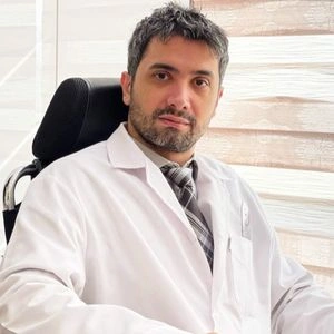 تلفن و آدرس دکتر نیما محسنی کبیر در تهران (تخصص جراحی مغز و اعصاب)