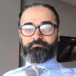 تلفن و آدرس دکتر فرزاد مریخ بیات در تهران (تخصص ارتوپدی)