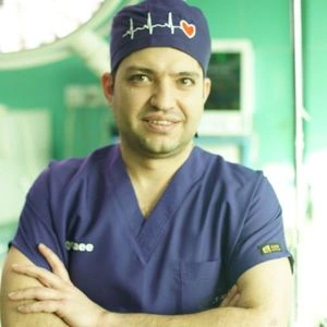 تلفن و آدرس دکتر محمد عیسایی در شیراز (تخصص جراحی مغز و اعصاب)