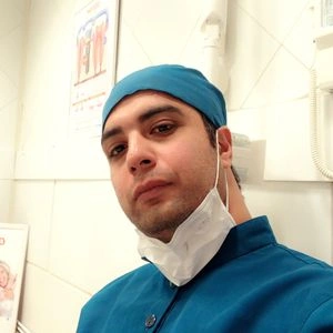 تلفن و آدرس مطب دکتر امیرحسین شکورپور در اراک (تخصص جراحی لثه)