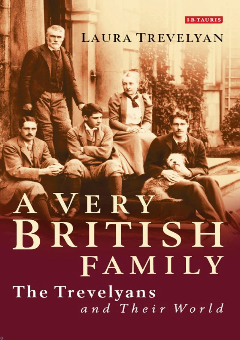کتاب یک خانواده کاملاً بریتانیایی (PDF + خلاصه صوتی) A Very British Family