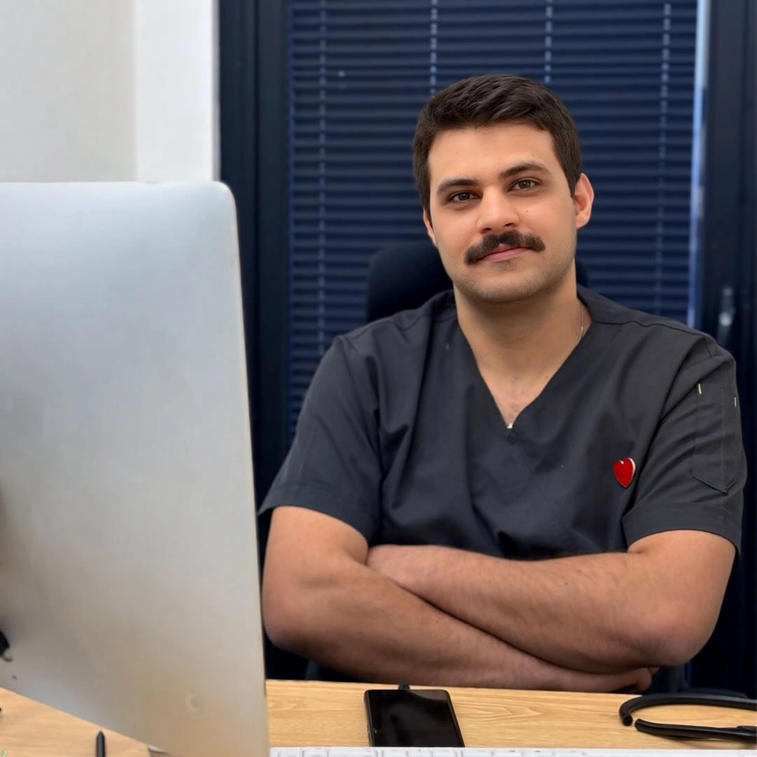تلفن و آدرس مطب دکتر امیرحسین عرب در ورامین (متخصص قلب و عروق)