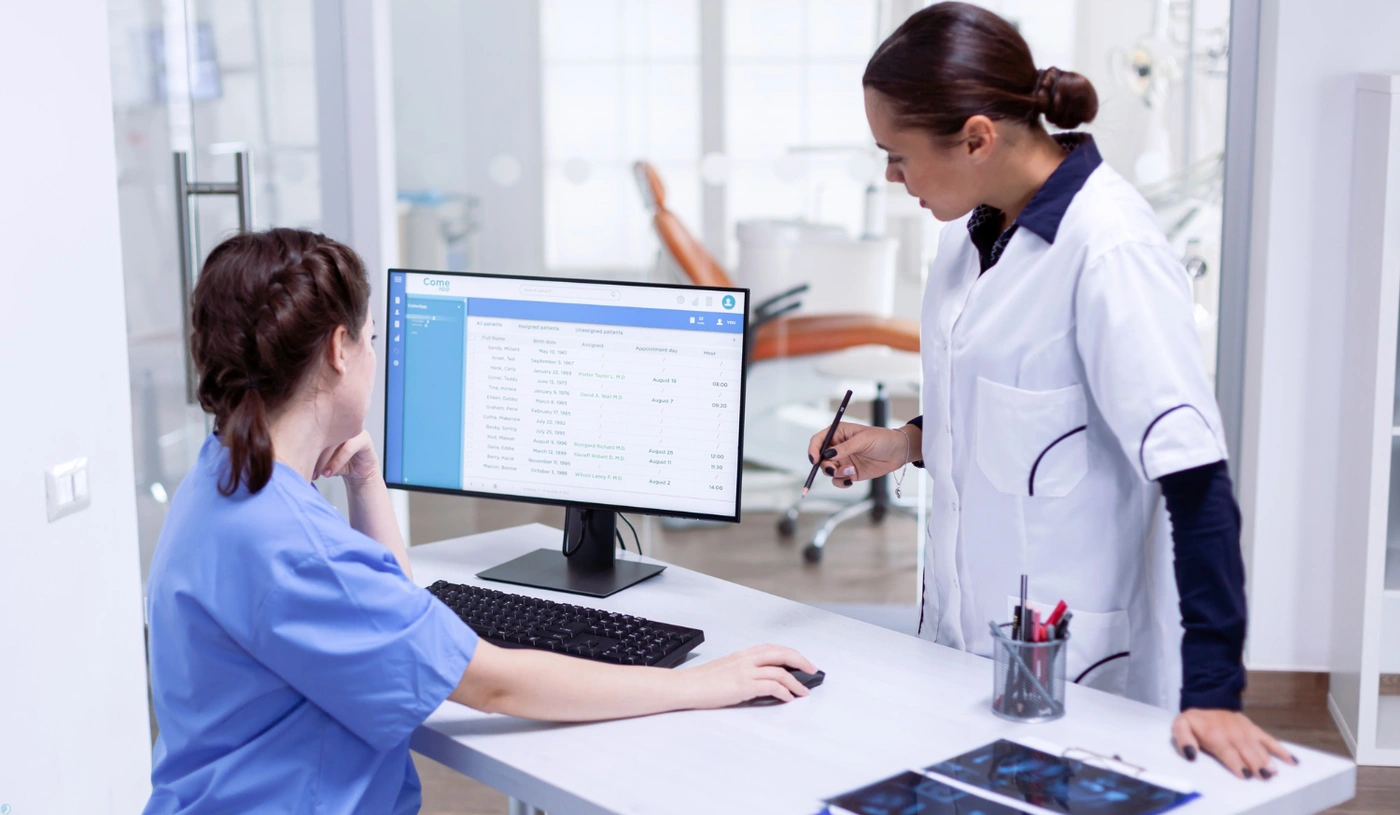 نقش نرم‌افزار مطب در مدیریت کلینیک‌ها و مراکز درمانی چندتخصصی