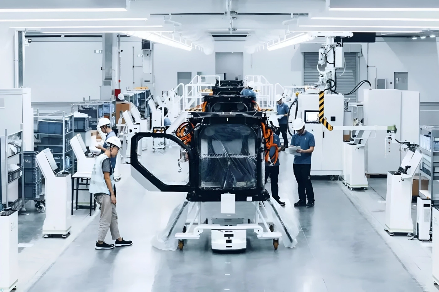 اولین خط تولید انبوه خودرو پرنده در چین راه‌اندازی شد