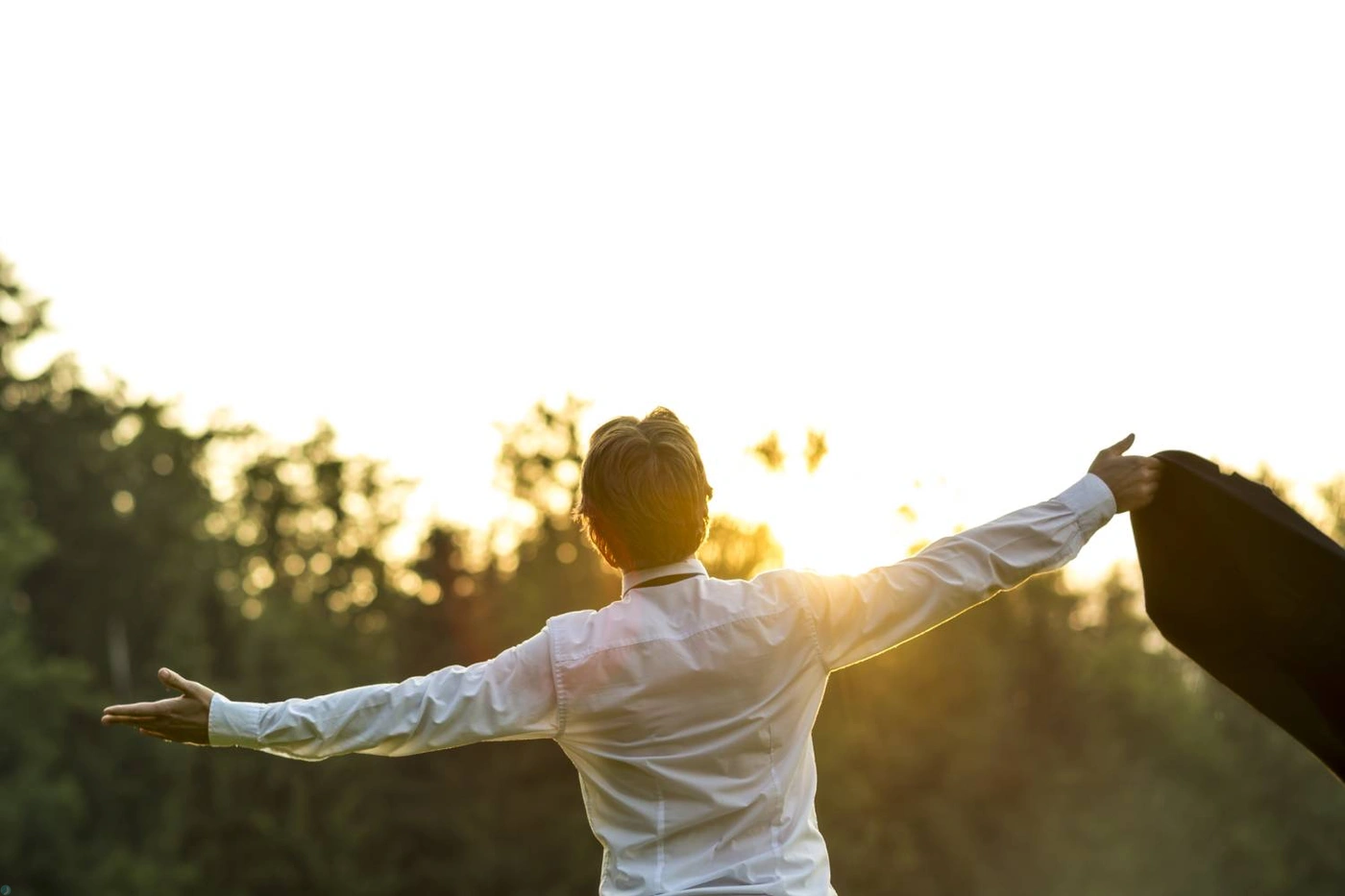 قدرتی که زندگیت را می‌سازد: خوش‌بینی را یاد بگیر، موفقیت را لمس کن!