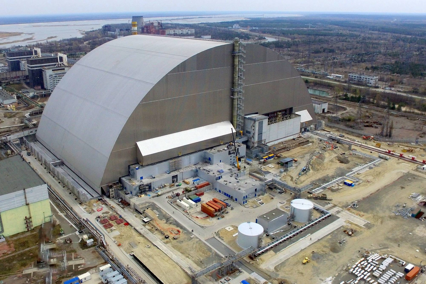 سپر آسیب‌دیده نیروگاه چرنوبیل دیگر توان مهار کامل پرتوها را ندارد