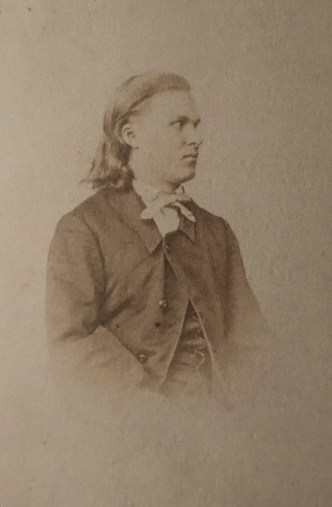 نامبرگ، 1862، 17 ساله. بخشی از یک مجموعه 3 عکسی