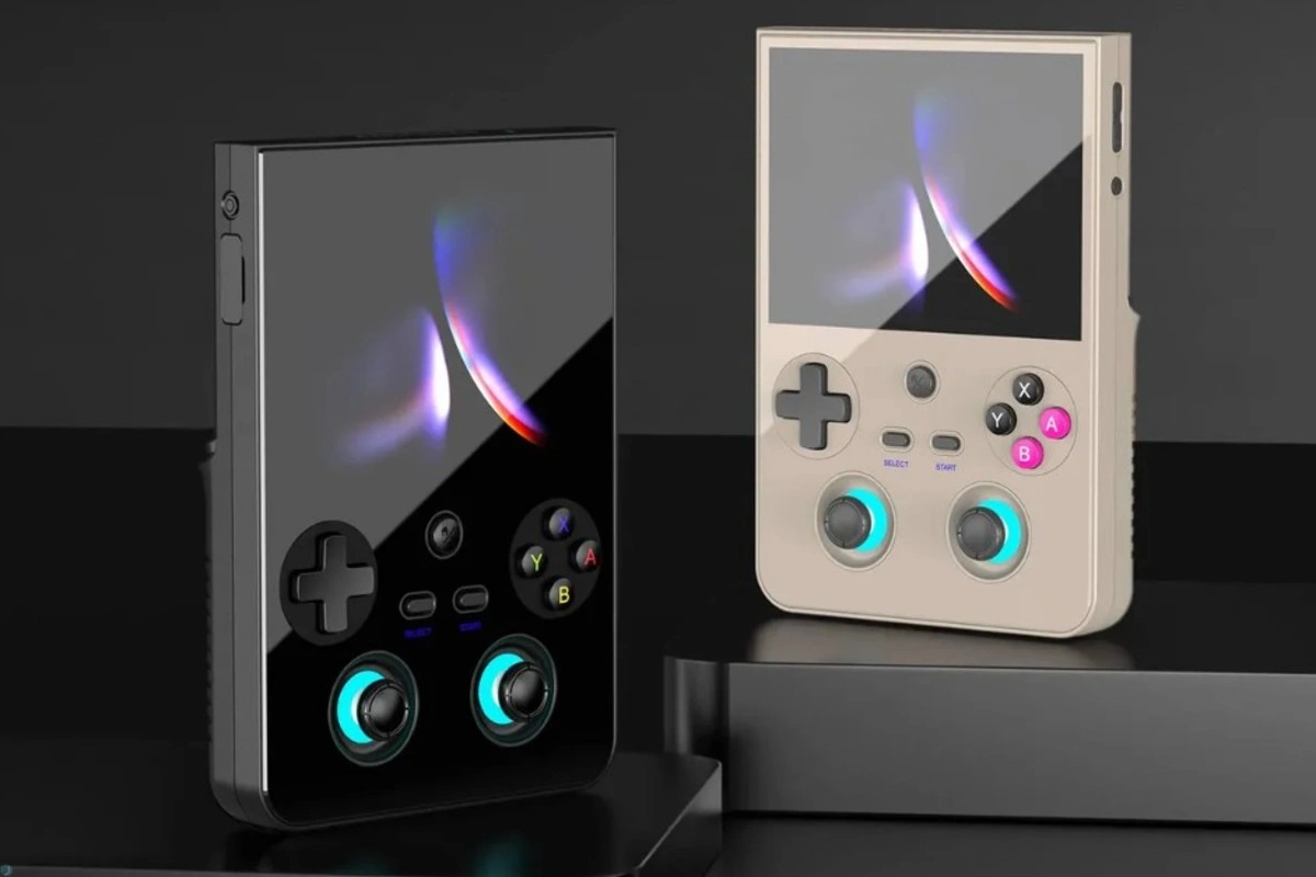 این کنسول دستی خوش‌قیمت، پردازنده موبایلی و نمایشگر 120 هرتز دارد