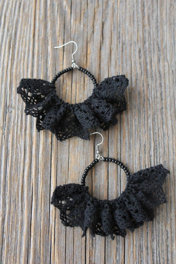 طراحی و تولید انواع صنایع دکوراتیو،اکسسوری،تم ها،باکس کادو،نقاشی روی انواع لباس و پارچه