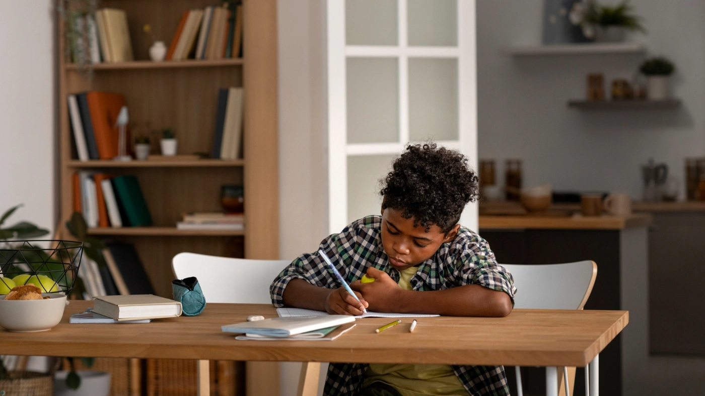 📝 مشق نمینویسه؟ دعوا نکن، روش رو عوض کن