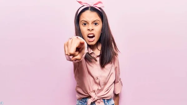 آدم رُک یا بی‌اَدب؟