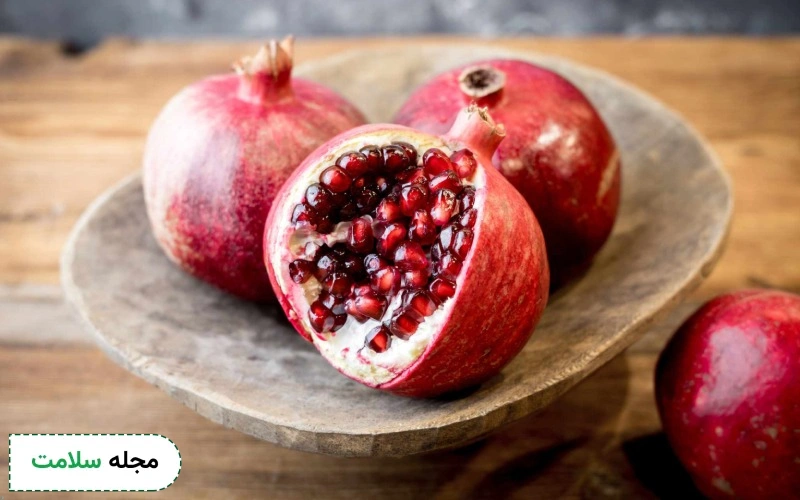 پوست انار برای اسهال مفید است.