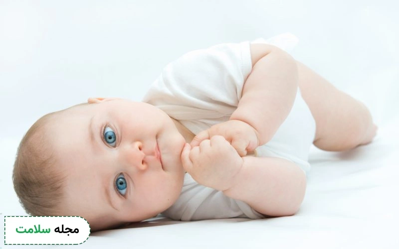 شربت آیورامی کودکان برای درمان سرفه داده می شود.