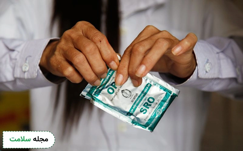 محلول او ار اس عوارض ندارد.