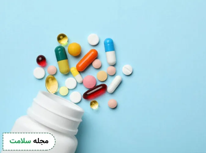 تیره شدن موهای بدن، تحریک رشد موهای زائد و درماتیت در پوست سر از عوارض مصرف بیش‌ازحد قرص هیر ویت هستند.