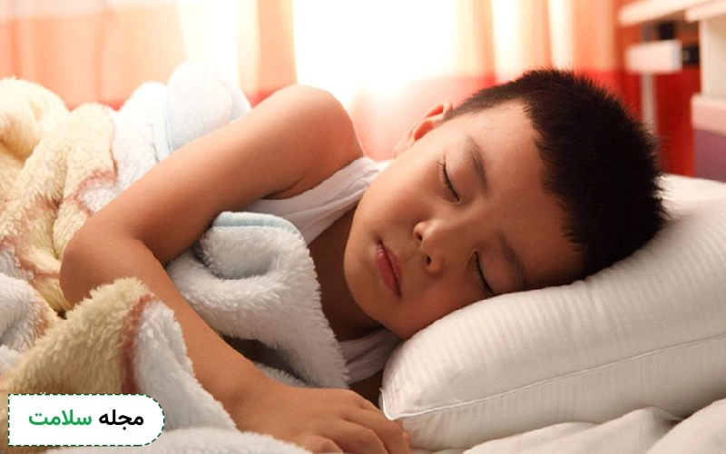 علت عرق كردن سر و گردن کودک در خواب