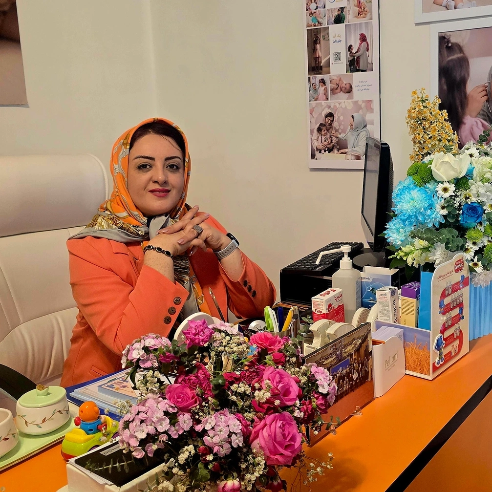 تلفن و آدرس دکتر مینا کرمانی در اصفهان (متخصص کودکان و اطفال)