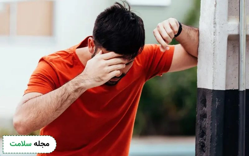 کم خونی (به‌ویژه فقر آهن) علت سرگیجه بعد از ایستادن است.
