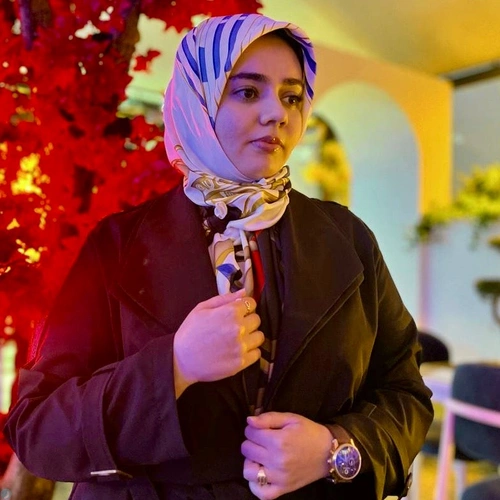 مهسا نجفی غریبدوستی