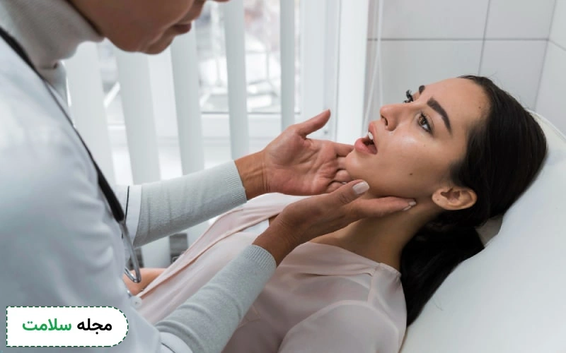 تشخیص آفت دهان با معاینه به راحتی امکان پذیر است.
