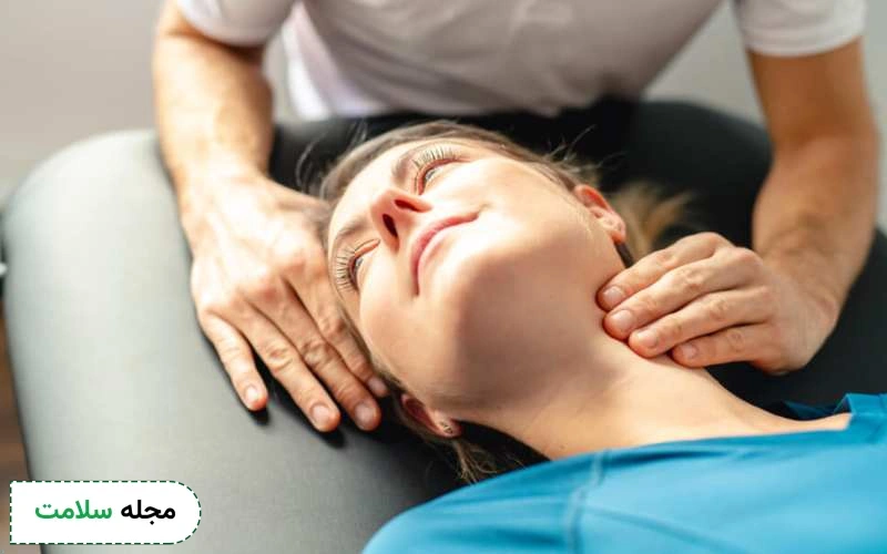تورتیکولی (کجی گردن) چیست و چرا اتفاق می افتد؟ چگونه آن را درمان کنیم؟