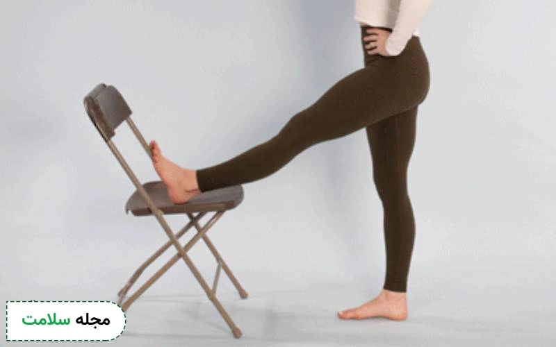ورزش کشش همسترینگ ایستاده برای سیاتیک پای چپ و راست