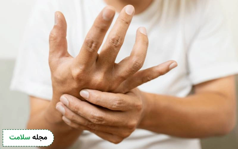 علائم پارکینسون با لرزش دست و سفتی عضلات شروع می شوند.
