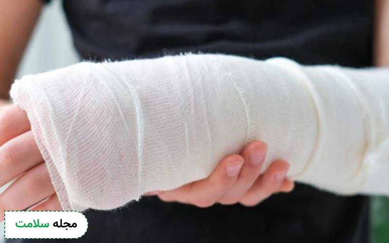 افزایش سن و شکستگی دست با هم ارتباط دارند.