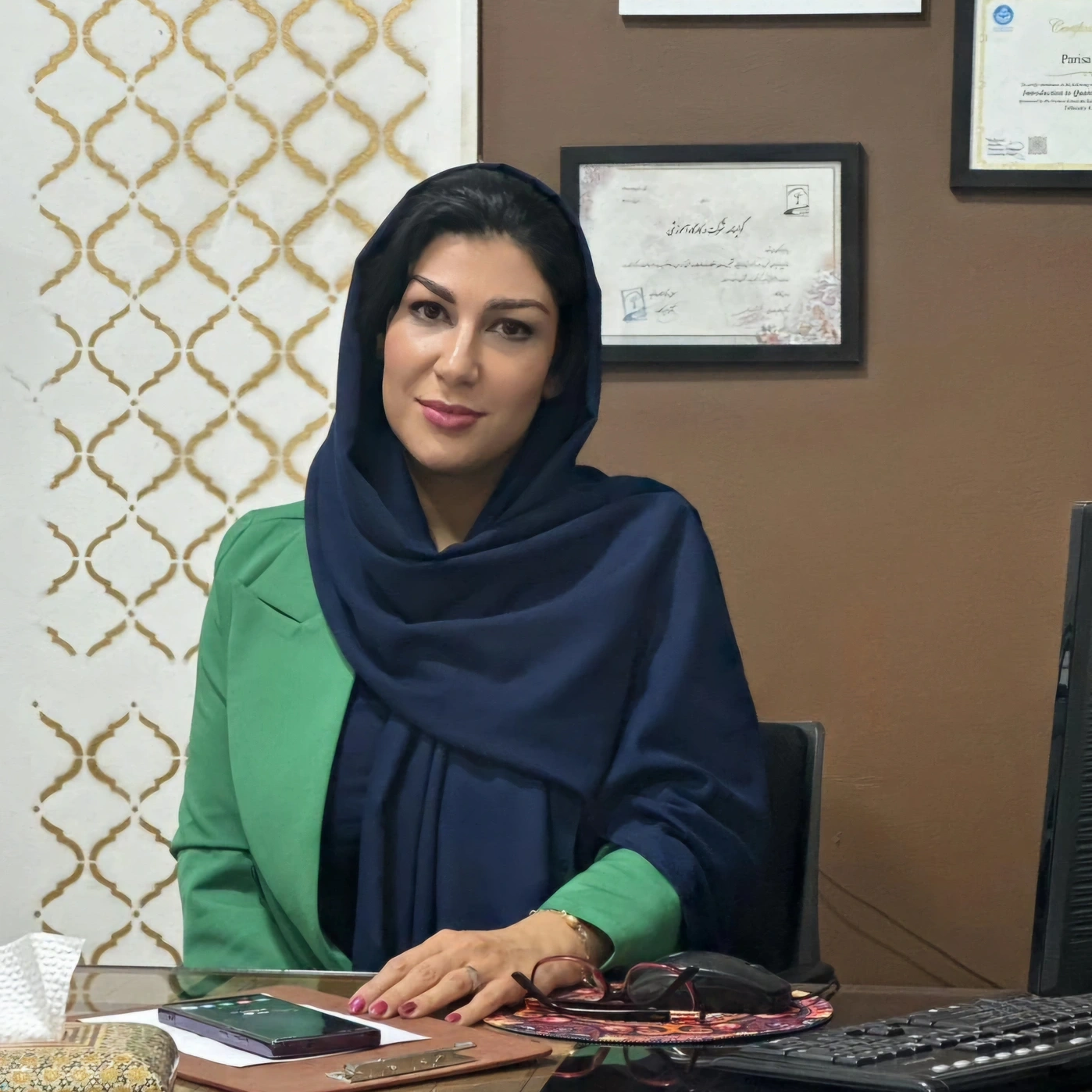 تلفن و آدرس دکتر پریسا نیاری خمس در اصفهان (متخصص اعصاب و روان، روانپزشکی)
