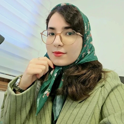 Elahe Aliyari