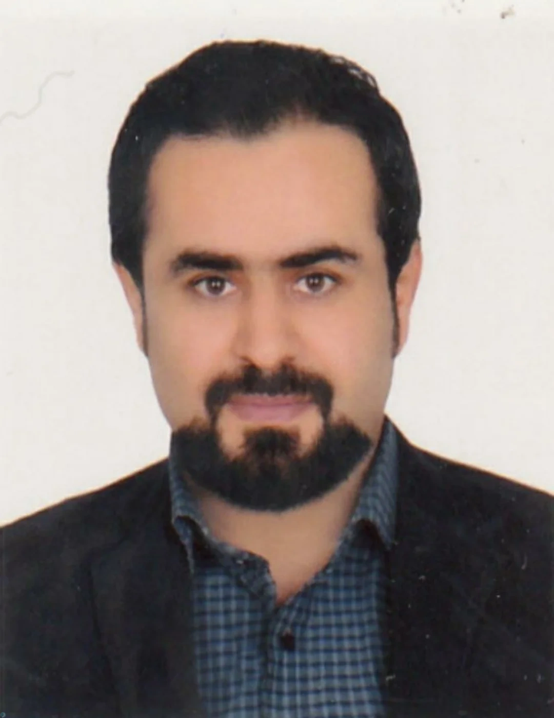 امید بیستونی، وکیل در بستک | شماره تماس و آدرس دفتر